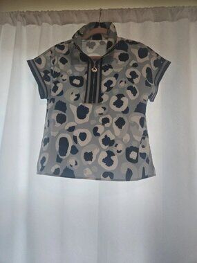 Beautiful NWOT navy, white, dark blue, and light blue size M